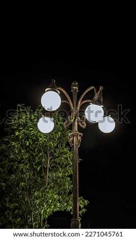 Photo of lights in city park