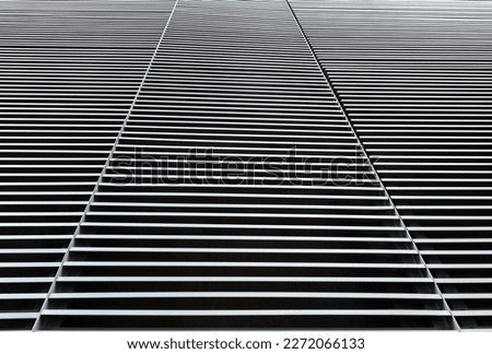 Parallel lines going into perspective close up