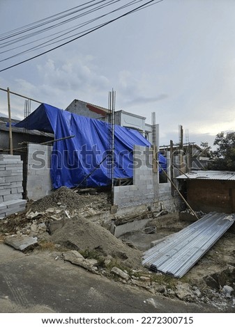 House building on site progression