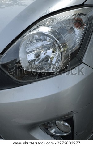 the shape of a car lamp