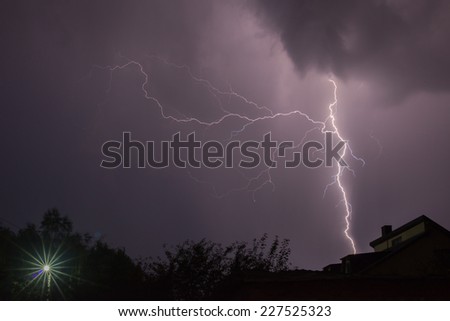 lightning under the city 
