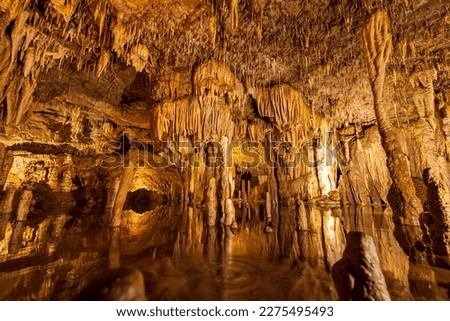 Interior view of the Meramec Caverns at Missouri Royalty-Free Stock Photo #2275495493