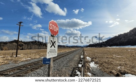 The railway line and the rail road crossing