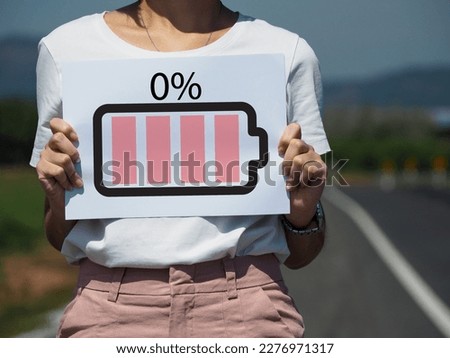 girl on the road Ready holding paper with icons Get help from 0% battery drain