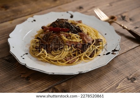 Porcini pasta in peperoncino style