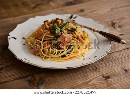 Pasta with tomato and cod roe in Japanese flavor