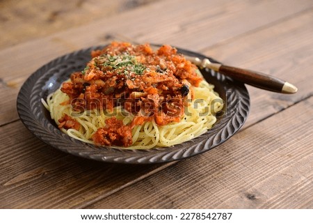 Spaghetti with tomato baes meat sauce