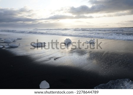 diamond beach in iceland sunrise picture