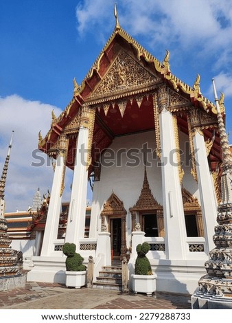 Phra Vihara in the Wat Pho, Bangkok. Wat Pho is the oldest and largest temple complex in Bangkok