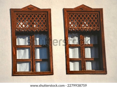 Windows Made with Traditional Methods