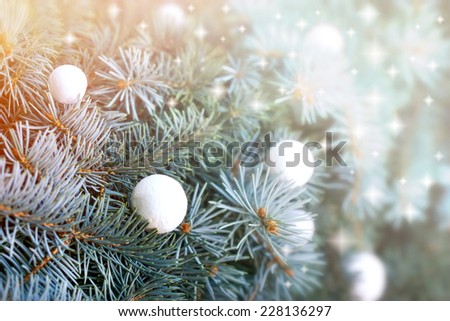 Snowballs on Christmas tree 