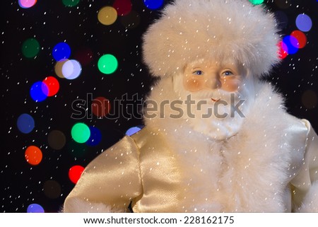Santa Claus with the snow will bring many gifts to children 