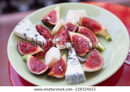 Plate with cheese and figs 
