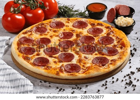 Hot Hommade Pizza Photos, Margarita, 4 cheese pizza, pepperoni, professional pizza pictures, Italian Pizza