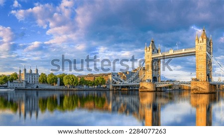 panoramic view at the famous tower bridge of london