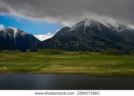 ABSAROKA-MOUNTAINS Stock Photos And Images - Avopix.com