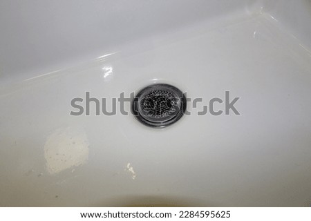 Sink drain with metal grid