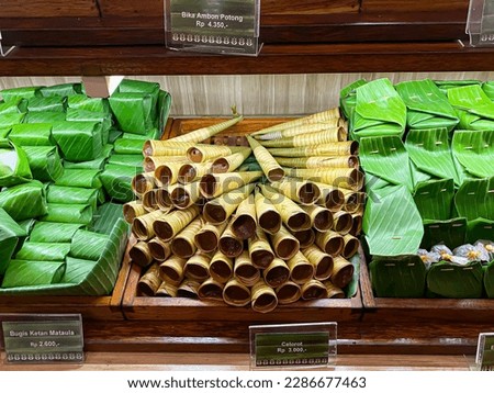 Clorot, celorot,or jelurut is an Indonesian traditional sweet snack (kue ) made of sweet and soft rice flour cake with coconut milk, wrapped with janur or young coconut leaf in cone shape.