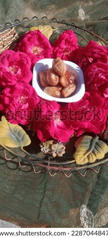 FLOWER plate with Date's.Ramzan background picture.Beautufull scenery.Ramzan Mubarkh . Flower and Ramzan