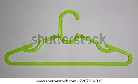 Displays a green hanger texture