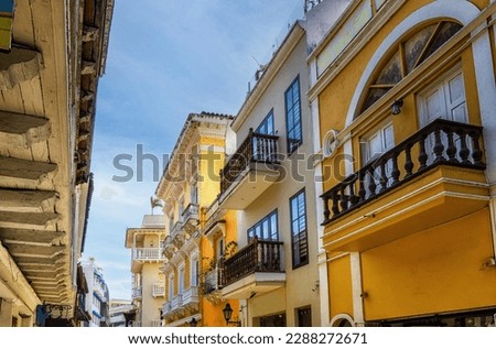 Street scene in the historic center of Cartagena, Colombia