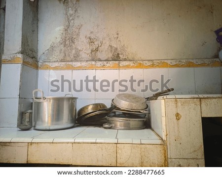 Dirty kitchen tools photo stock