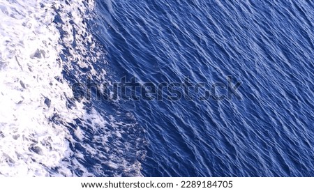 sea ​​waves with beautiful texture