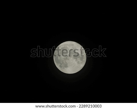 clear simple moon picture detailed surface