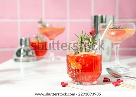 Grapefruit cocktail, alcohol or non alcoholic drink for party Royalty-Free Stock Photo #2291093985