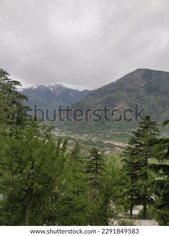 Mountain ranges and beautiful nature in Himachal Pradesh, India