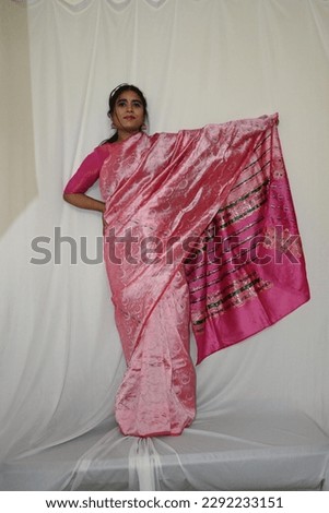 Indian Girl pictures in Saree 