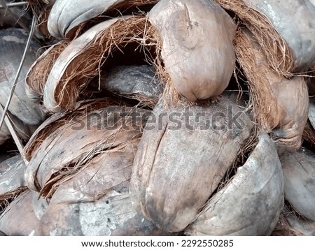 pile of old coconut fiber