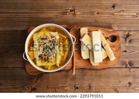 Curry Soup with Penne and Toast