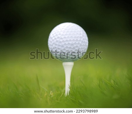 Golf balls, Golf on course, Green Grass 