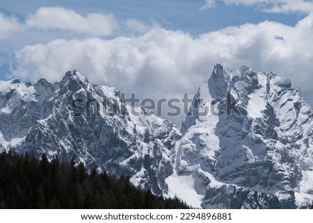 a beautiful snowy mountain landscape
