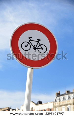 no cycling sign in France