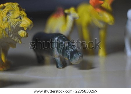 Sculpture of Animal Miniature lion, horse, dog