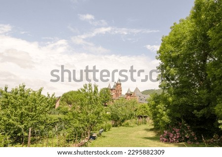 Pictures of a small town called Collonges-la-Rouge 
