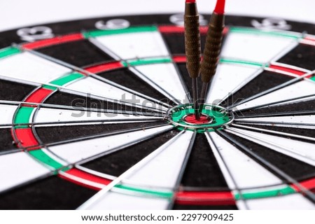the close up image of the dartboard and target
