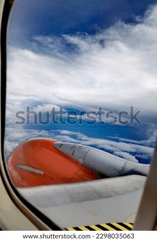  cloud blue sky with Wing of an airplane. Photo applied to tourism operators. picture for add text message or frame website. Traveling concept  