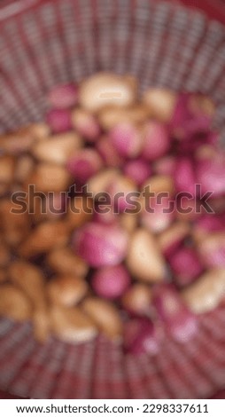 Defocused

abstract

background

of onion