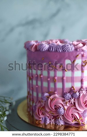 This Beautiful Design fondant cake image is perfect for weddings, birthdays, or any special occasion. With a unique and eye-catching design featuring intricate floral decorations.