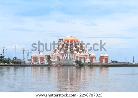 The floating mosque with beautiful landscapes and stunning nature around it, creates a picture of peace and tranquility