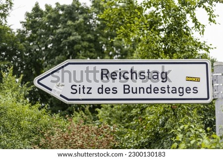 Sign: "Reichstag Sitz des Bundestages", Berlin