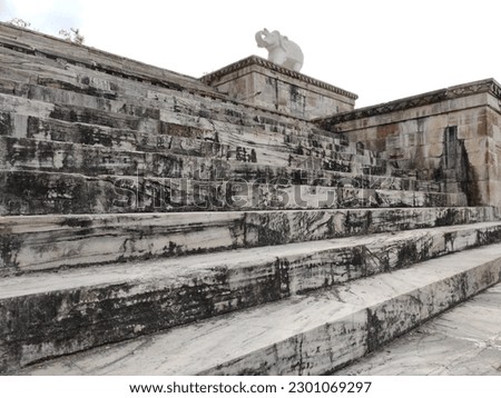 Step back in time with a captivating photo of an old vintage stairway made with marble at Purohito ka Talab in Udaipur.