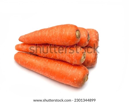 Fresh carrots isolated on a white background

  Photo formats