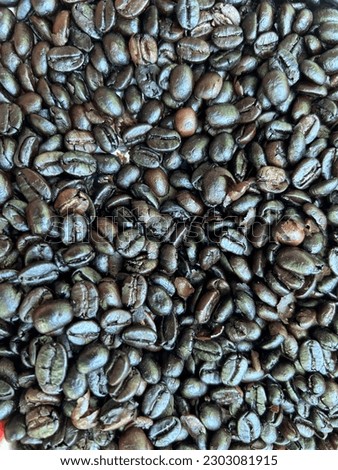 The beauty of roasted Arabica coffee beans