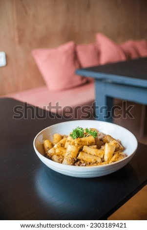 simple rigatoni pasta in bolognese sauce