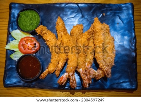 selective focus picture of panko fried prawns