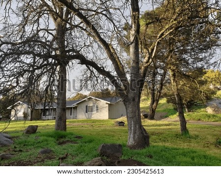 country house home sierra foothills california Royalty-Free Stock Photo #2305425613